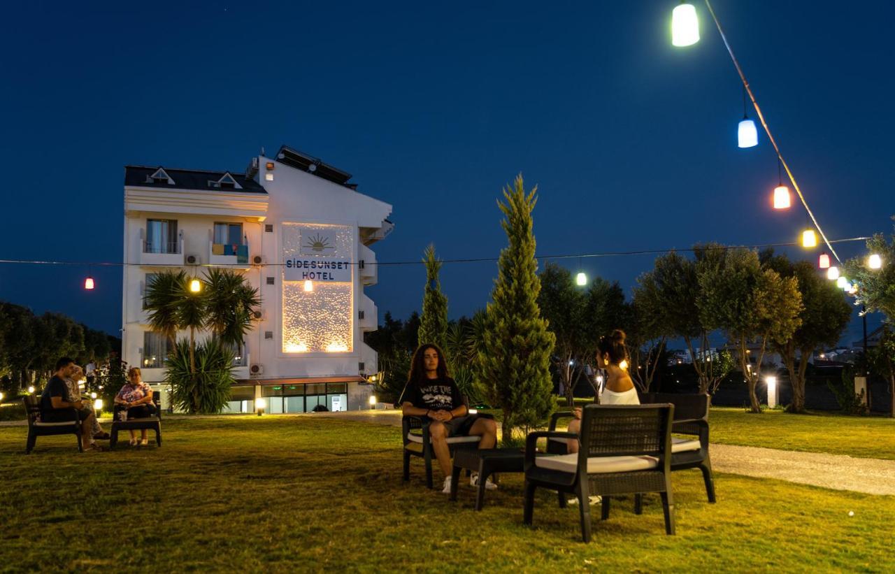 Side Sunset Hotel Exterior photo